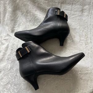 NWOT Comfortview Meredith Black Short Ankle Boot, Size 9.5 Wide